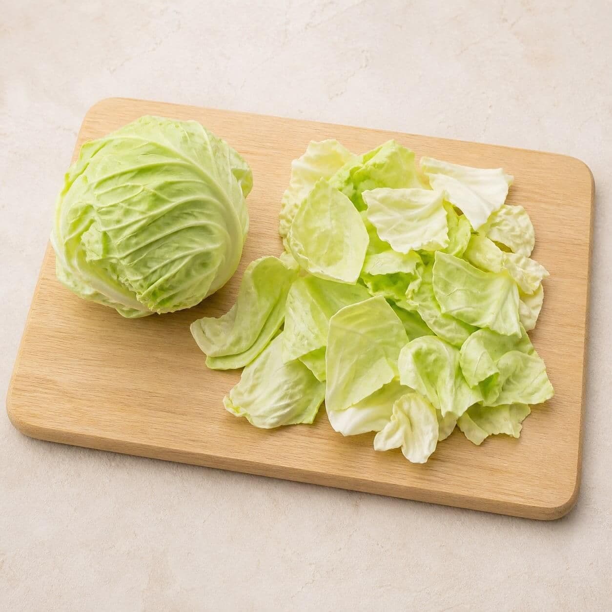 Tear and thoroughly dry the cabbage
